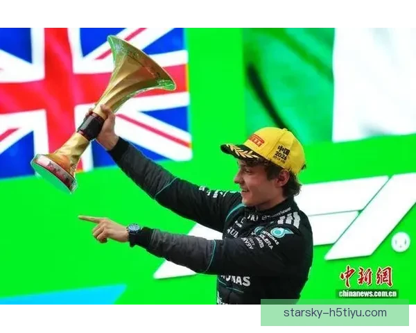 F1中国站安东内利夺冠汉密尔顿回归领奖台